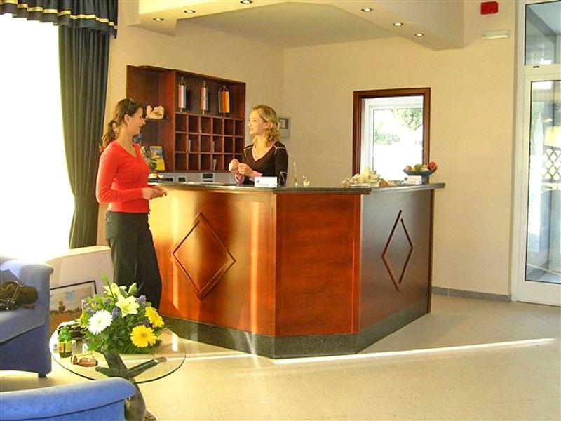 Hotel Viktorija Seget Vranjica Eksteriør bilde