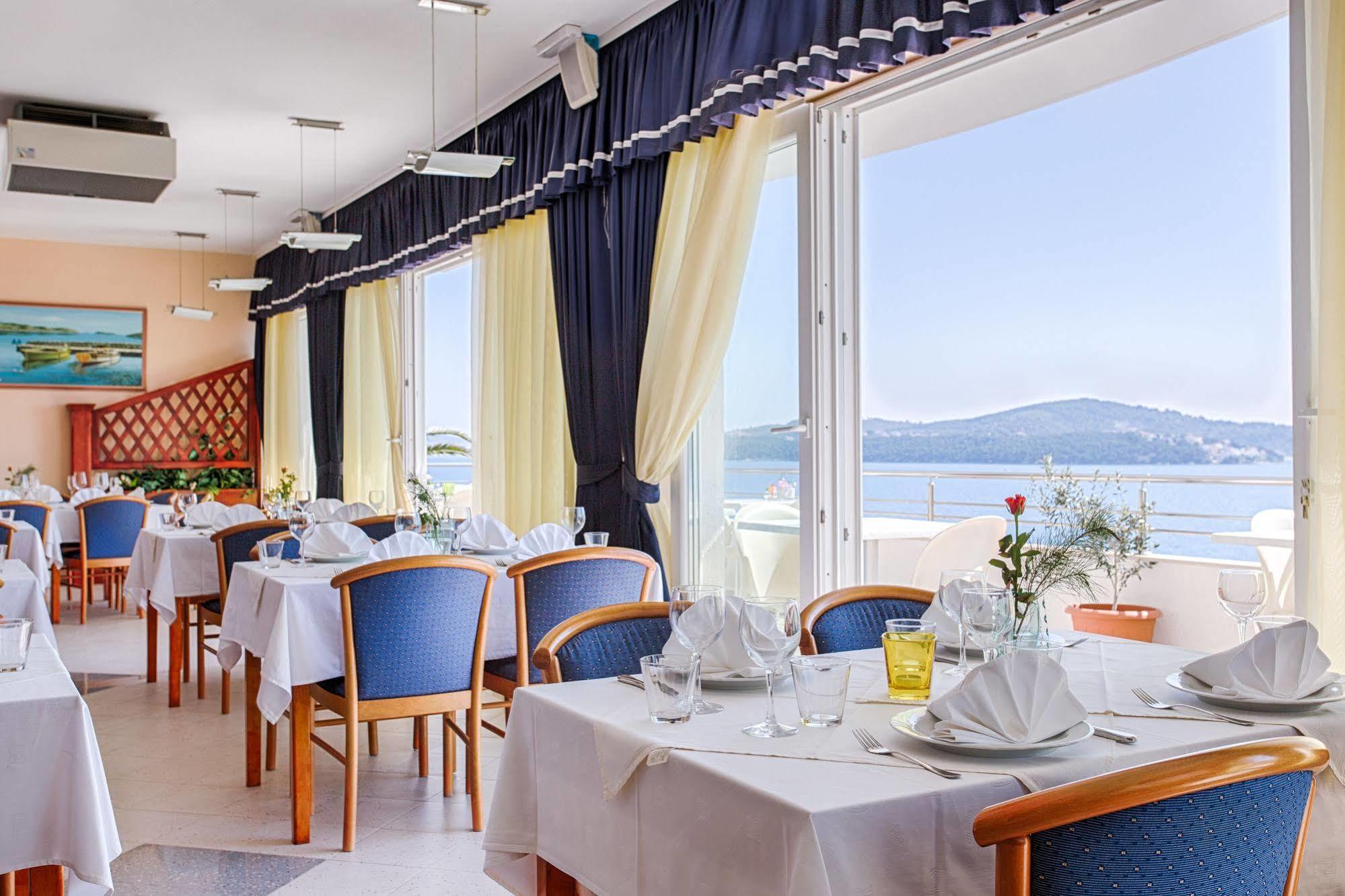 Hotel Viktorija Seget Vranjica Eksteriør bilde