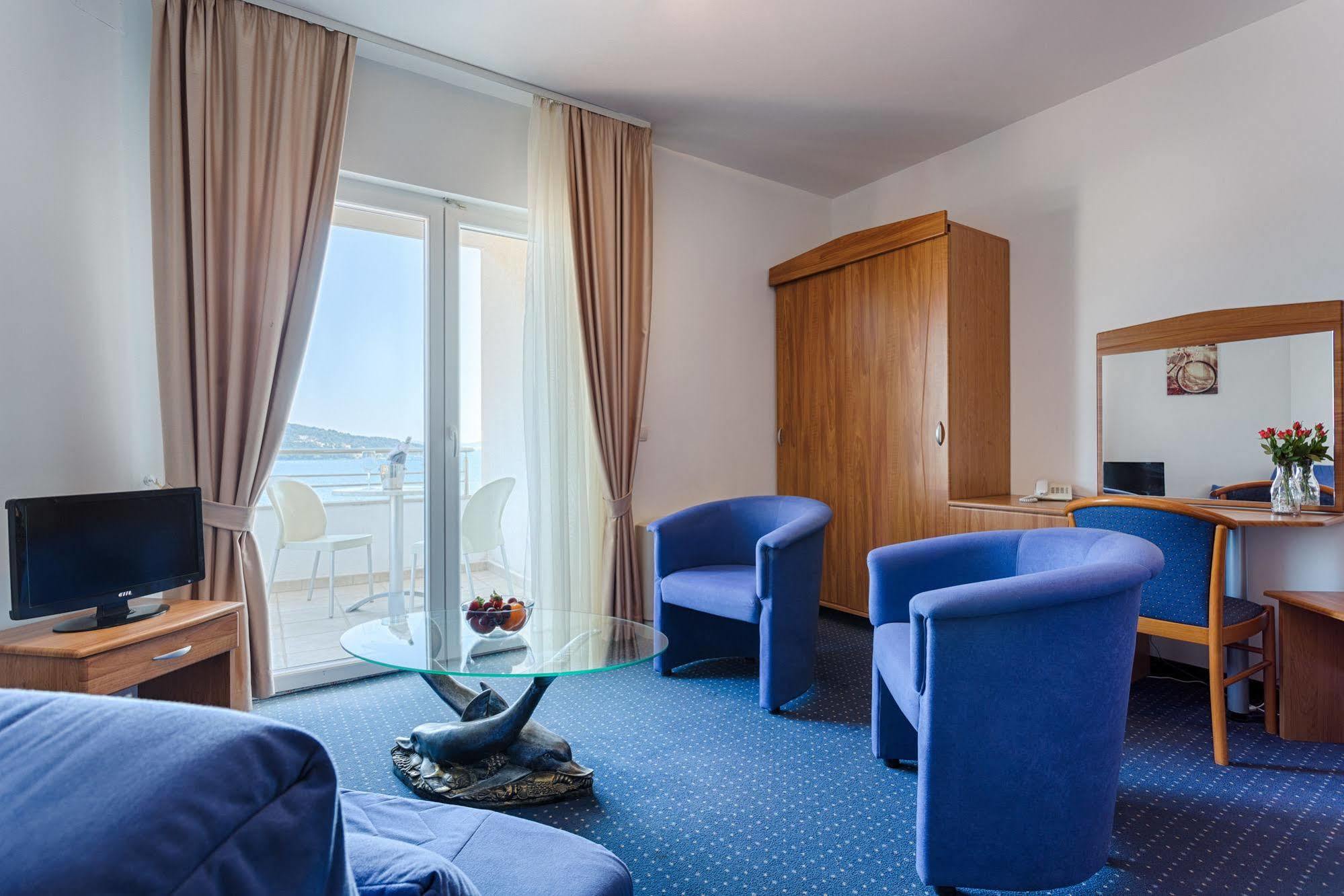 Hotel Viktorija Seget Vranjica Eksteriør bilde